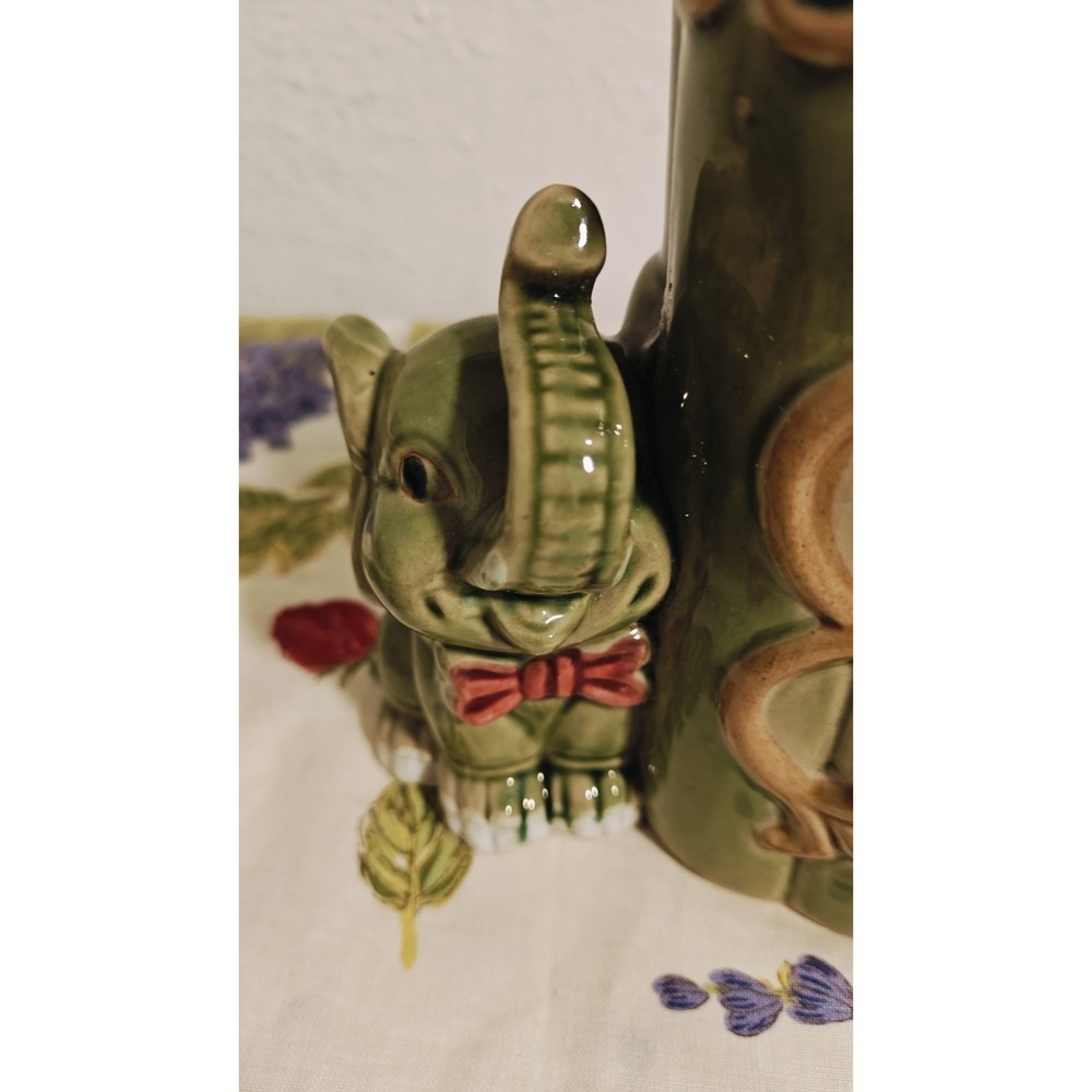 Vintage Baby Elephant Green Ceramic Vase/Planter Asian Motif - Picture 7 of 8